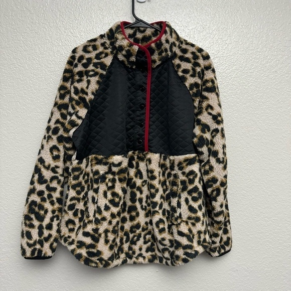 Maurice’s Women’s Leopard Print Snap‎ Button Fleece Pullover Size XL NWT - Picture 1 of 4